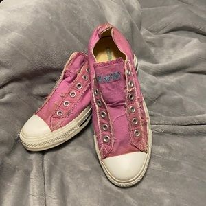 Pink Allstar Converse size 9